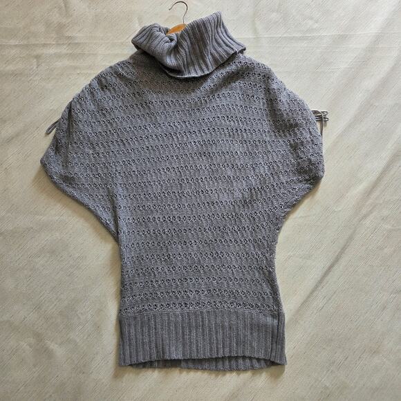 Buffalo by David Bitten Grey Cowl Neck Short Sleeve Sweater Woman's Size Medium - Picture 7 of 7